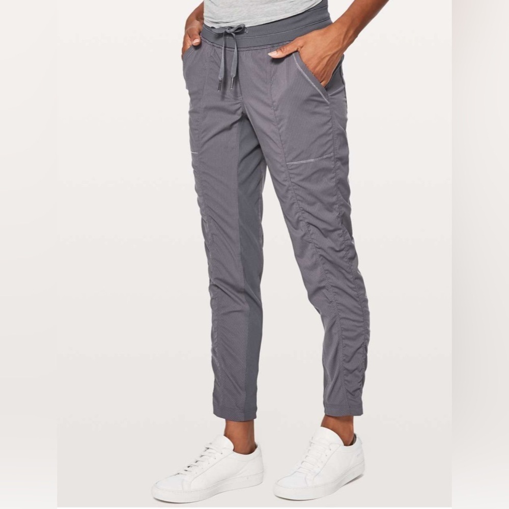 Lululemon Street to Studio II Pants- EUC